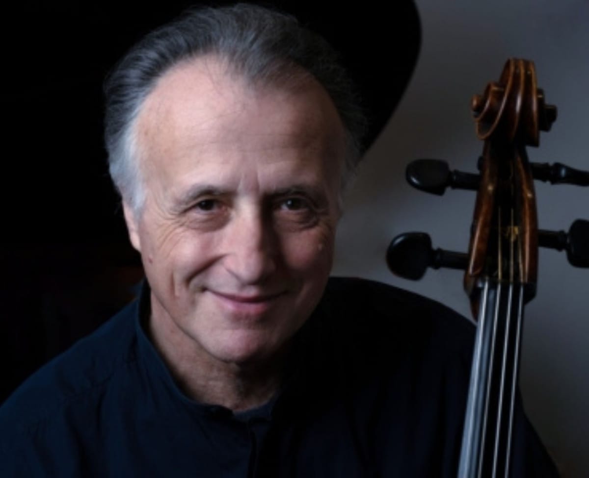 Raphael Wallfisch plays Bach